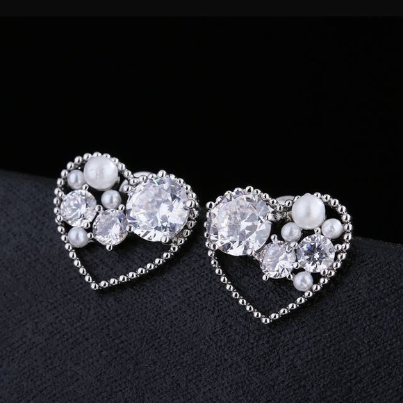Silver Heart Diamond & Pearl Cluster Stud Earrings - Picture 2 of 5